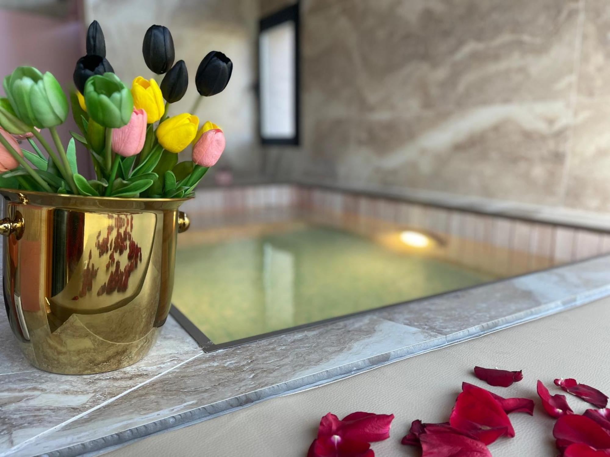 Hearts & Ponies Apartamentos Con Piscinas Privadas Cerca De La Warner Чинчон Экстерьер фото