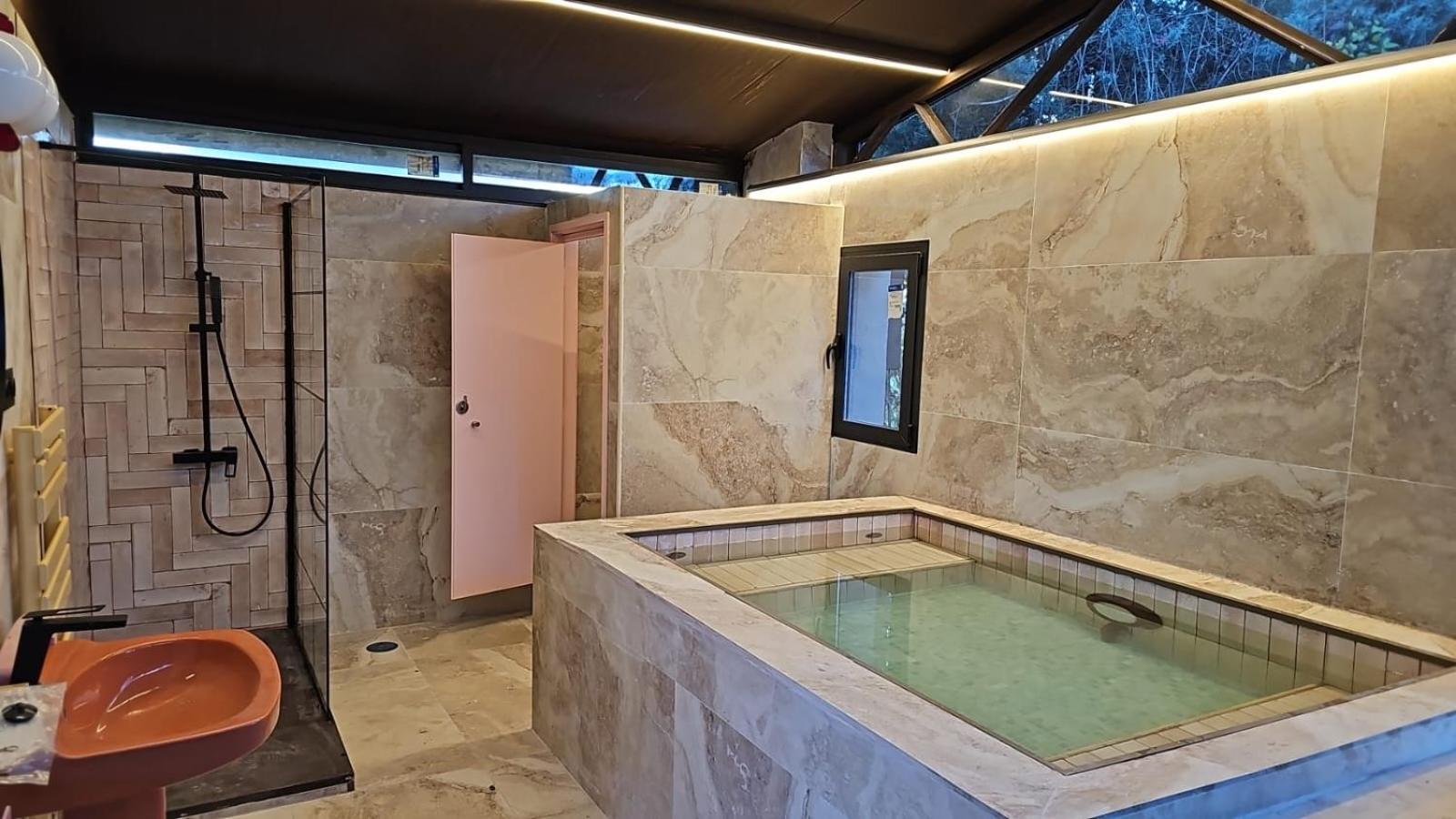 Hearts & Ponies Apartamentos Con Piscinas Privadas Cerca De La Warner Чинчон Экстерьер фото